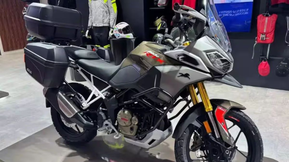 TVS Apache RTX 300