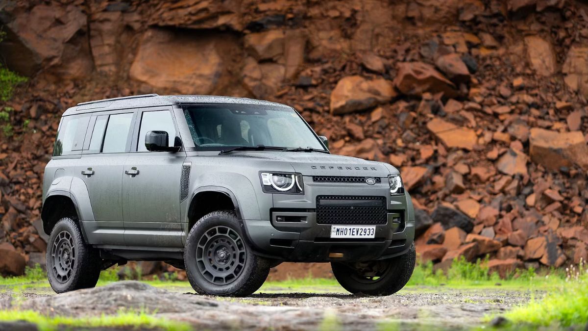 Range Rover SV Finally Gets a Stunning Price Drop That Will Shock India
